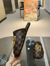 Picture of Louis Vuitton Slippers _SKULVsz35-46mnf05011122
